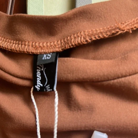 Top - Picture 3 of 3